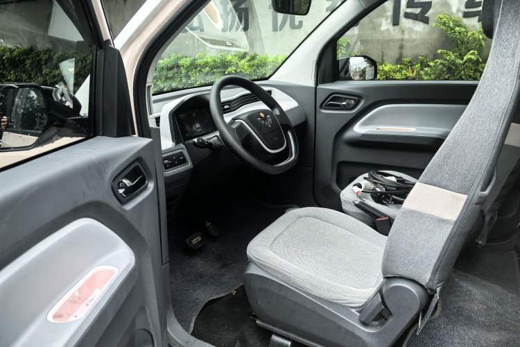 Used Wuling Hongguang MINIEV 2021 Macaron Fashion Model Lithium Iron Phosphate