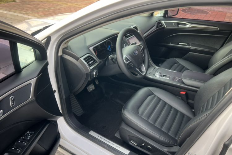 Used Ford Mondeo 2018 EcoBoost 180 Smart Control Fashion Model China VI Standard