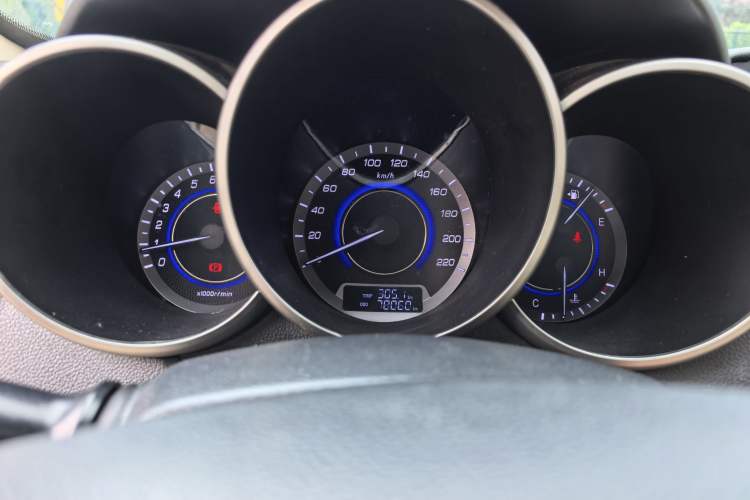 Used CHANGAN Eado 2015 1.6L Manual Luxury Model China V Standard