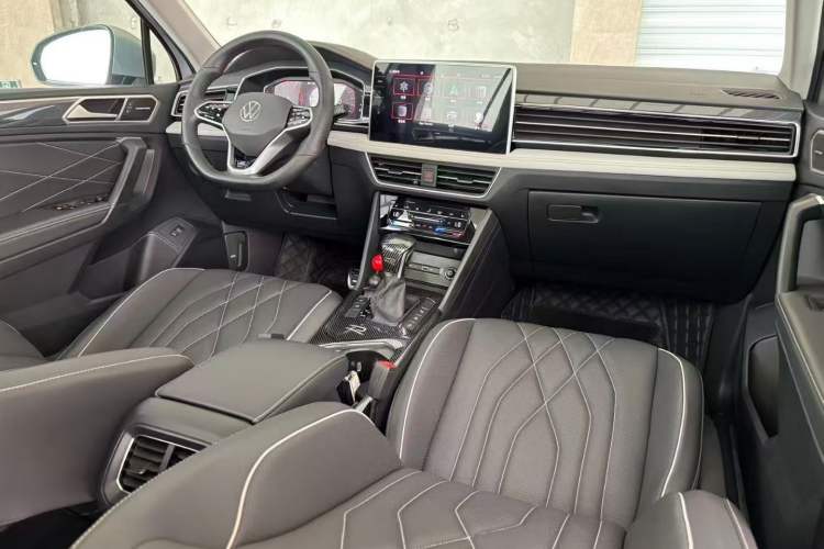 Used Volkswagen Tiguan L 2022 330TSI Automatic Two-Wheel Drive R-Line Enhanced Edition