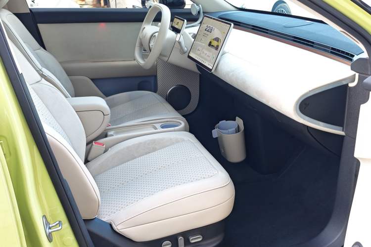 Used firefly firefly 2025 Illuminated Edition
