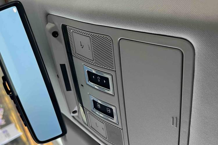 Used Land Rover Defender 2021 110 P400 X-DYNAMIC HSE Exterior 6