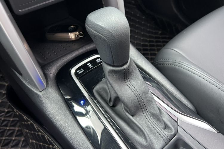 Used Toyota Corolla Cross 2023 Dual-Motor 2.0L Pioneer Edition Interior 6