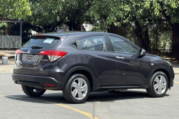 Used Honda Vezel 2020 1.5L CVT Elite Edition Exterior 2