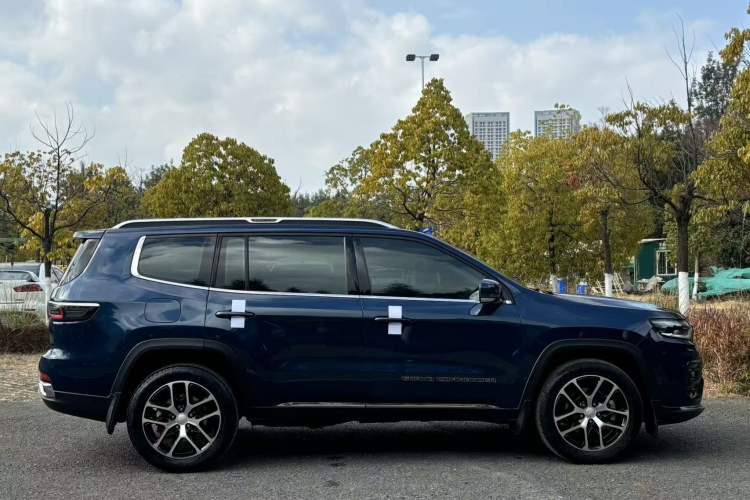 Used Jeep Grand Commander 2022 2.0T Four-Wheel Drive Luxury Edition
