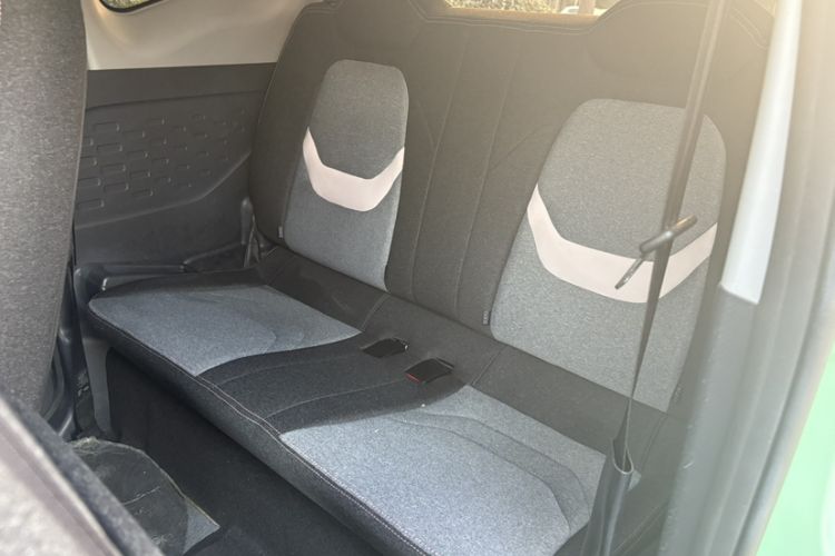 Used Chery QQ Ice Cream 2022 120km Conical Shape Lithium Iron Phosphate