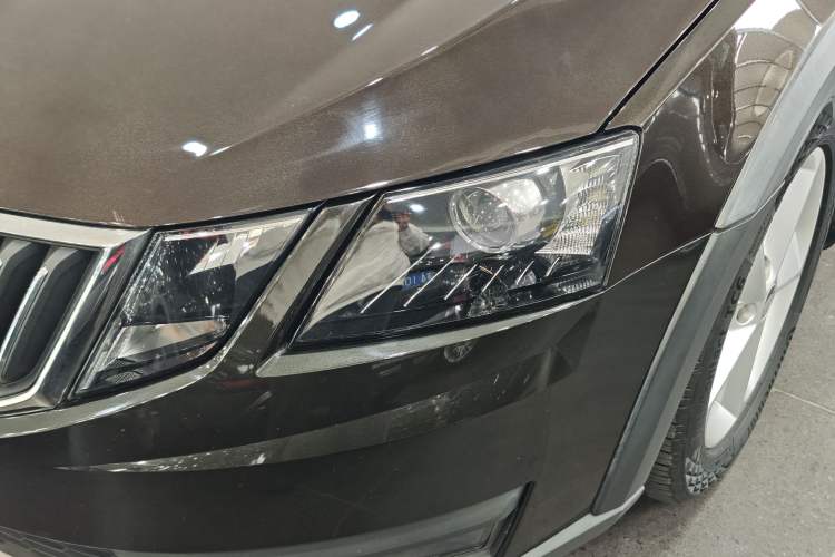 Used Skoda Octavia 2018 Station Wagon TSI230 DSG Comfort Edition