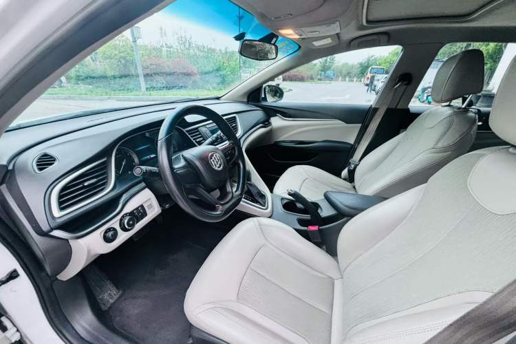 Used Buick GT 2017 15N Automatic Elite Version Interior 2