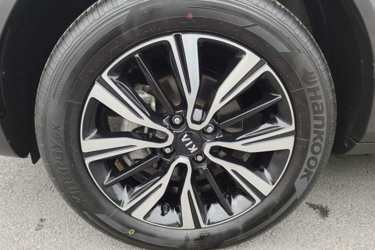 Used Kia kx1 Stonic 2021 1.4L CVT Fun & Sunroof Model