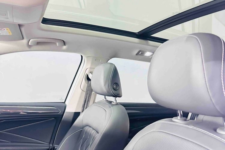 Used Volkswagen Tiguan L 2024 330TSI Automatic Two-Wheel Drive R-Line Enhanced Edition
