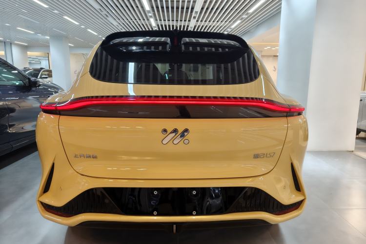 Used IM LS7 2023 100kWh Lux All-Wheel-Drive Version