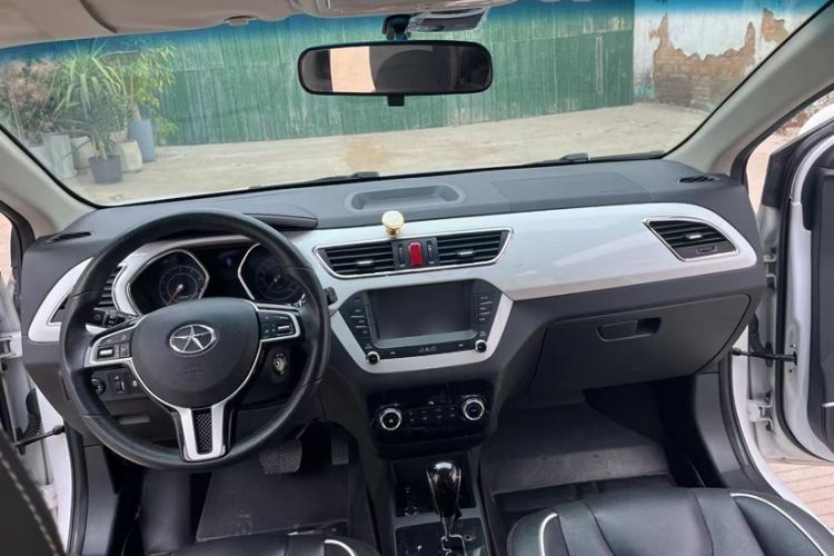 Used JAC Refine S2 2015 1.5L CVT Luxury Smart Version