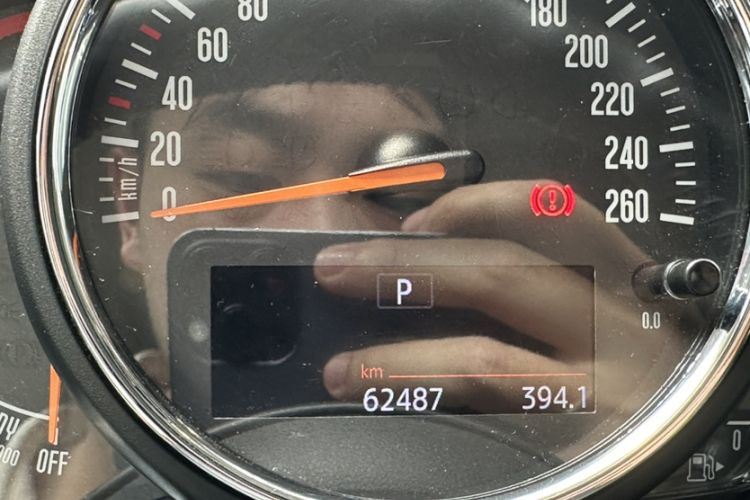 Used MINI 2018 1.5T COOPER Classic Edition Odometer Close Up