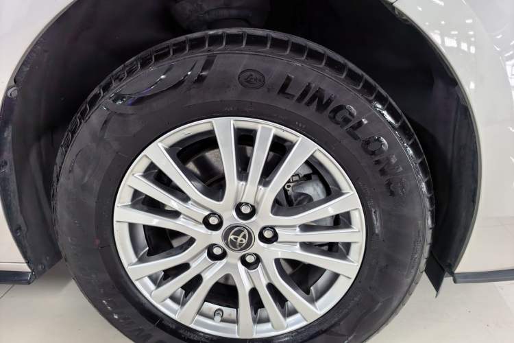 Used Toyota Sienna 2021 2.5L Hybrid Luxury Edition
