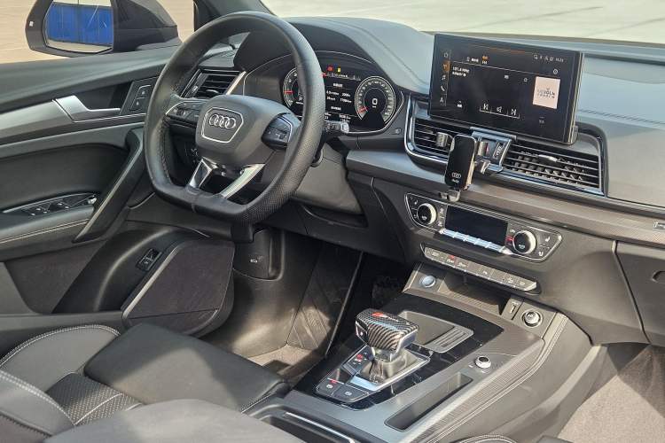 Used Audi Q5L 2022 40T Fashionable and Dynamic Model