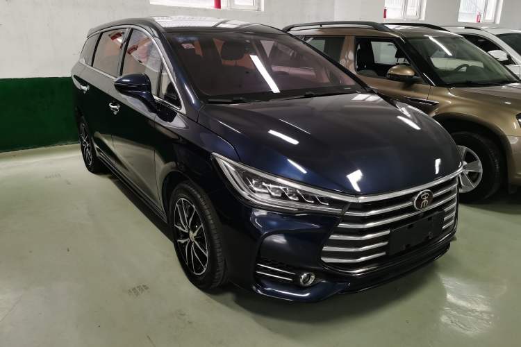 Used BYD Song MAX 2017 1.5T Manual Smart Connect Luxury 7-Seater
