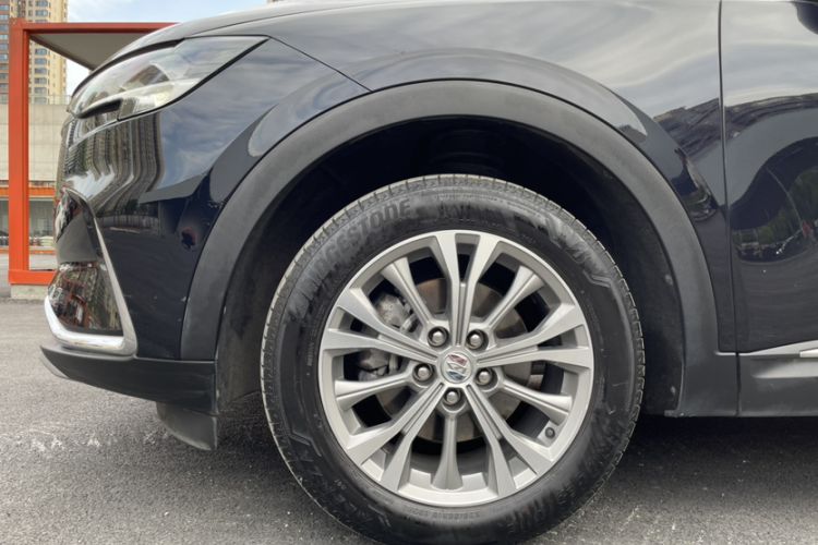 Used Buick Envision 2021 Encore Plus 652T Five-Seat Luxury Model Exterior 3