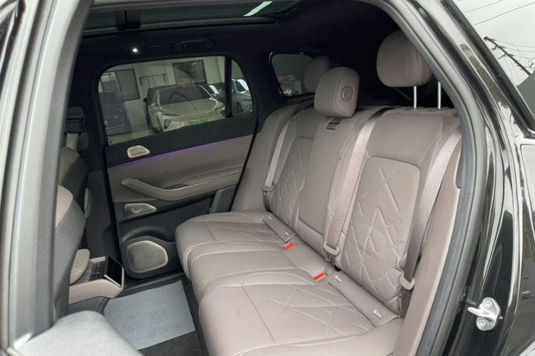 Used Nio ES7 2022 75 kWh Interior 12