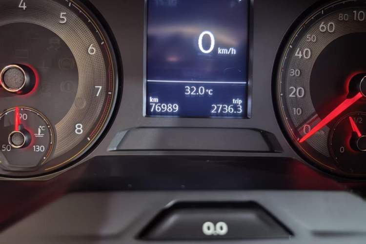 Used Volkswagen Lavida 2021 1.5L Automatic Fashion Edition Odometer Close Up