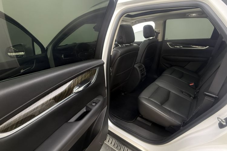 Used Cadillac XT5 2016 25T Luxury Model