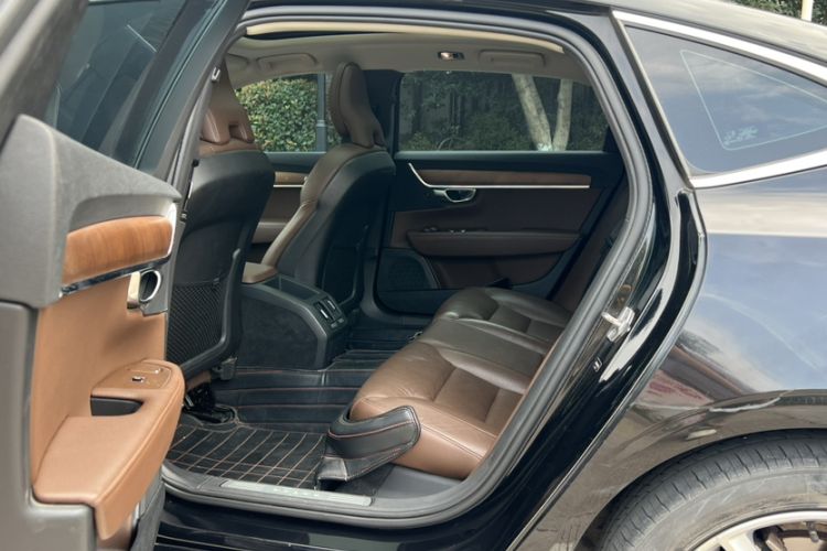 Used Volvo S90 2019 T5 Zhiyi Edition
