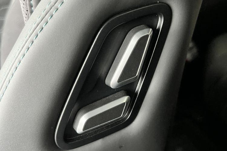 Used Geely Auto Monjaro L 2025 Dongfang Yao 2.0TD Automatic Lanxing Edition Interior 6