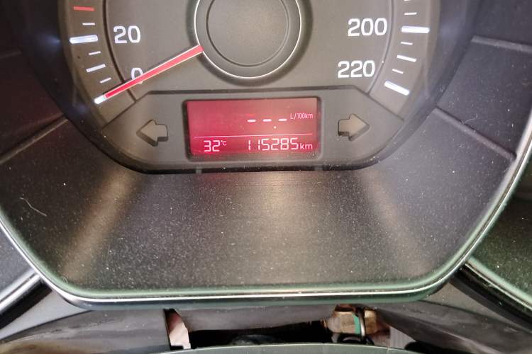 Used Kia K2 2015 Sedan 1.4L MT GLS
