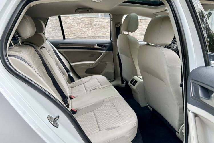 Used Volkswagen Golf 2014 1.4TSI Automatic Comfort Model Interior 6