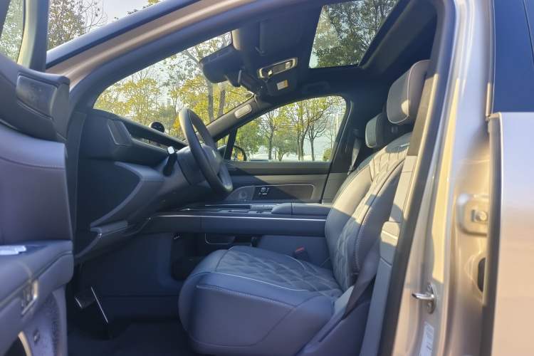 Used Nio ES8 2026 Model 6-seat Executive Signature Edition
