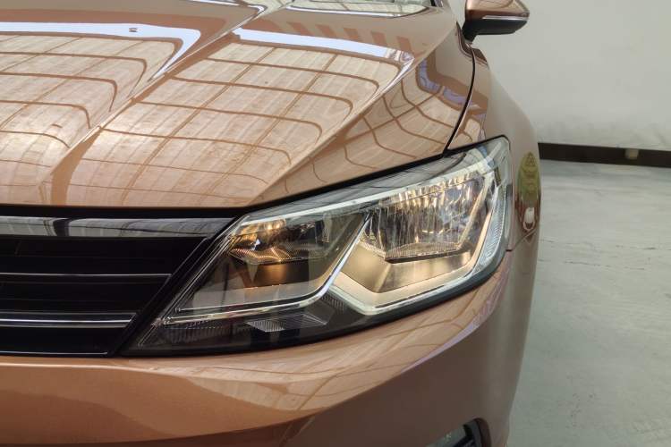 Used Volkswagen Lamando 2017 230TSI DSG Fashion Edition Exterior 2