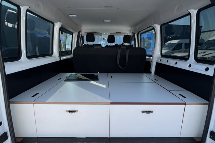 Used JMC Fushun 2023 2.0T Manual Short Wheelbase Low-Roof Commercial Multi-Purpose Passenger Vehicle 6 Seats with Lift-Up Tailgate