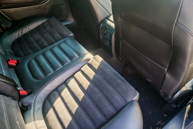 Used Volkswagen FAW-Volkswagen CC 2016 2.0 TSI Luxury Model
