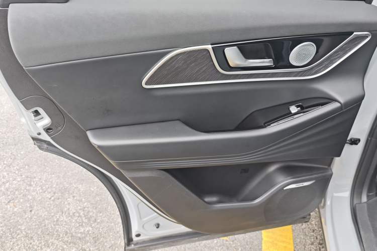 Used Chery Fengyun T9 2025 120 Long-Range Luxury Version 7 Seats Lithium Iron Phosphate