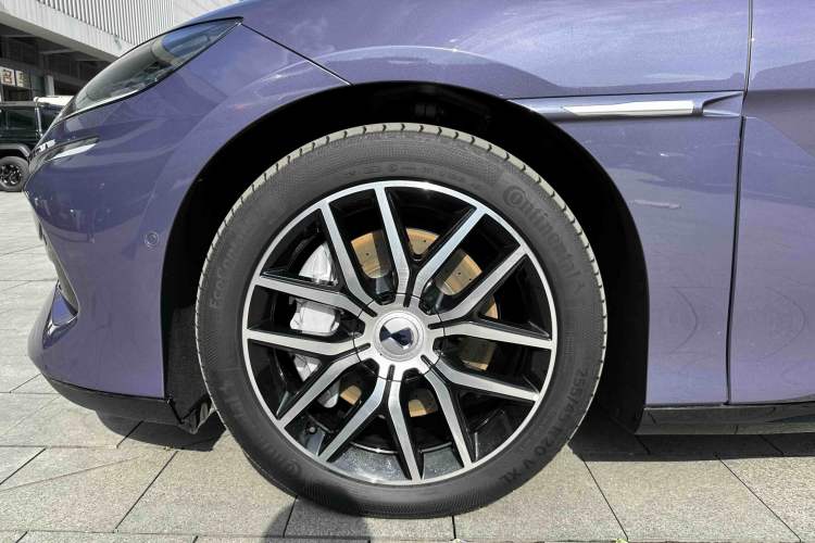 Used Denza Z9 2024 1100 km Four-Wheel Drive Max Version