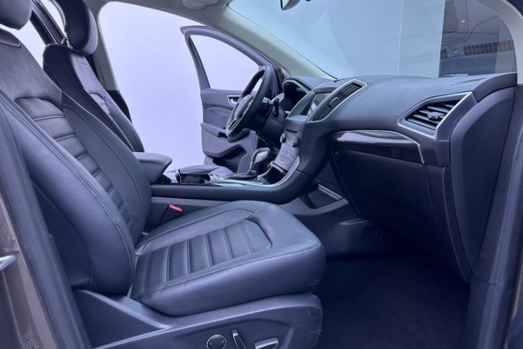 Used Ford Edge 2016 EcoBoost 245 Two-Wheel-Drive Titanium 7-Seater
