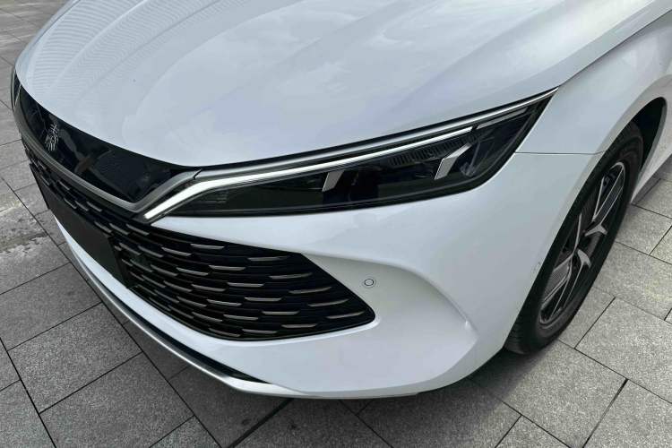 Used BYD Qin L 2025 DM-i Smart Drive 120KM Superior Model
