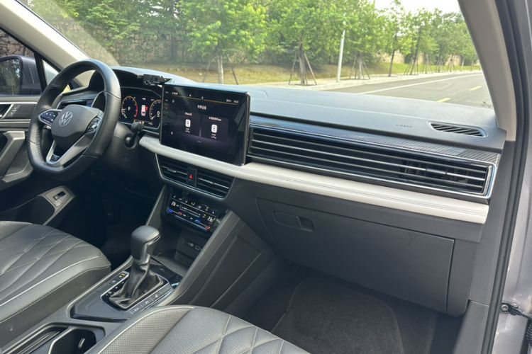 Used Volkswagen Tiguan L 2022 330TSI Automatic Two-Wheel Drive R-Line Enhanced Edition