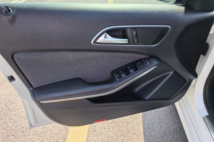 Used Mercedes-Benz A-Class (Import) 2017 Revised A 200 Dynamic Edition
