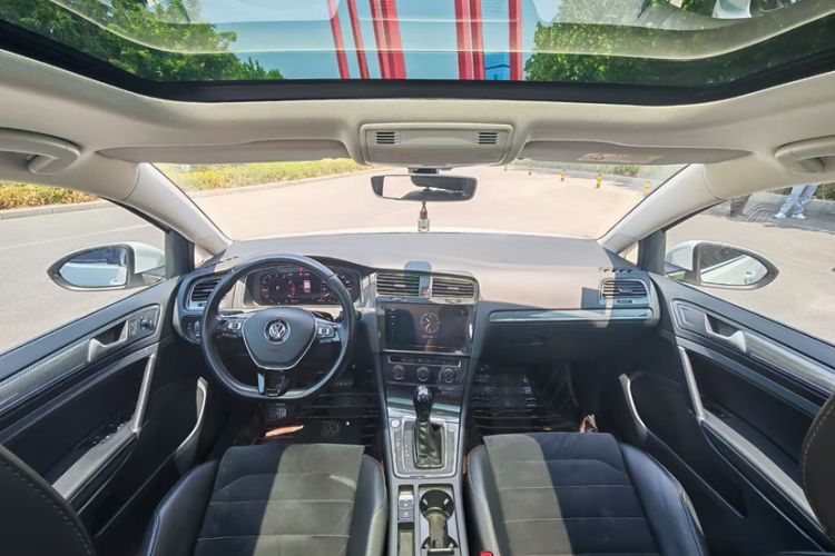 Used Volkswagen Golf 2020 Zhiai Edition 280TSI DSG Luxury Model