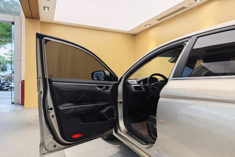 Used Geely Auto Emgrand GL 2018 1.4T DCT Elite Smart Connectivity Version
