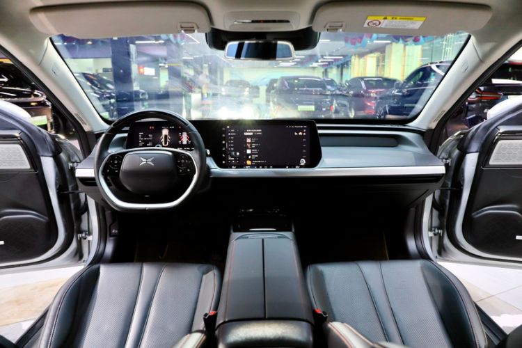 Used XPeng P7 2020 586E Interior 4