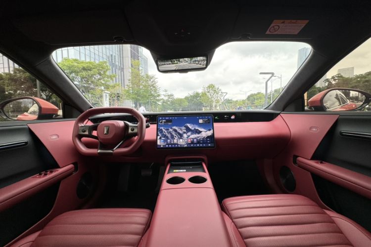 Used Avatr 06 2025 Max Extended-Range Edition Interior 10