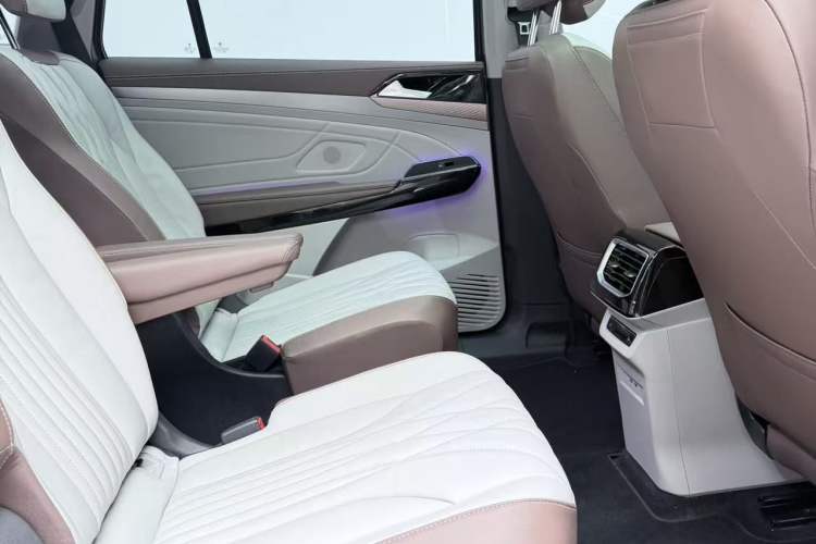 Used Volkswagen ID.6 X 2023 Ultra-Intelligent Long-Range Version