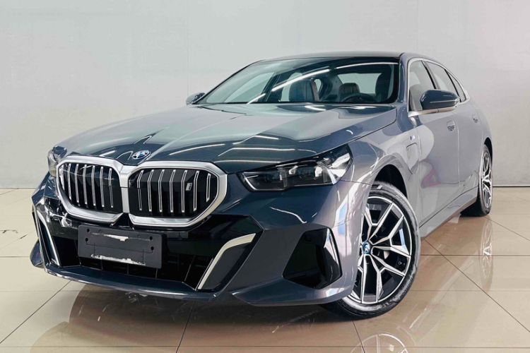 Used BMW i5 2024 eDrive 35L Luxury Model with M Sport Package