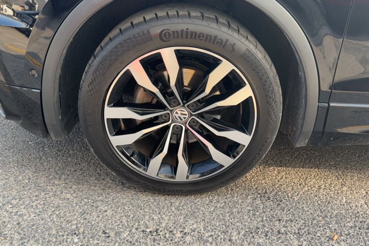 Used Volkswagen Tiguan L 2020 330TSI Automatic Two-Wheel Drive R-Line Flagship Version China VI Standard
