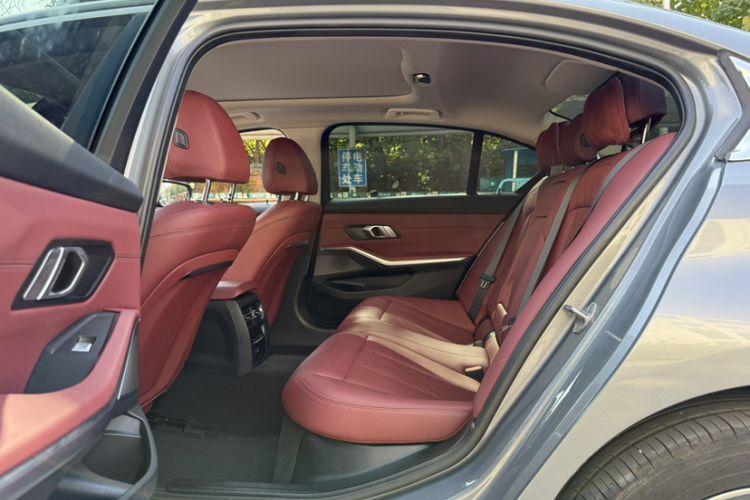 Used BMW i3 2024 eDrive 35 L
