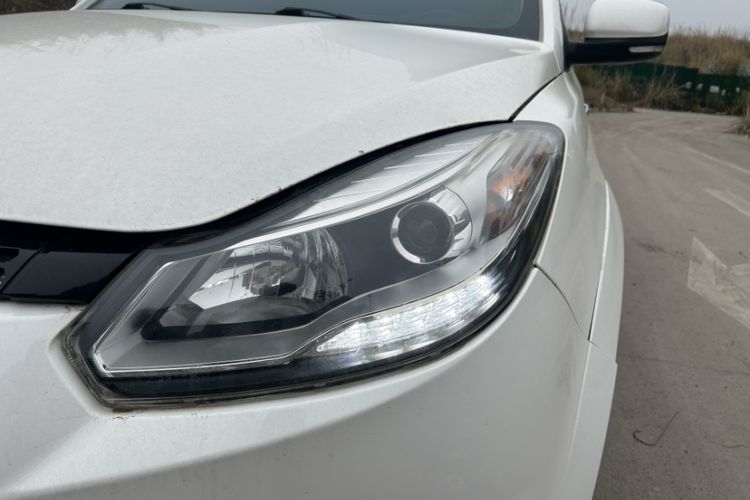 Used JMC Yusheng S350 2018 2.0T Automatic All-Wheel Drive Diesel Luxury Version with Sunroof 5 Seats
