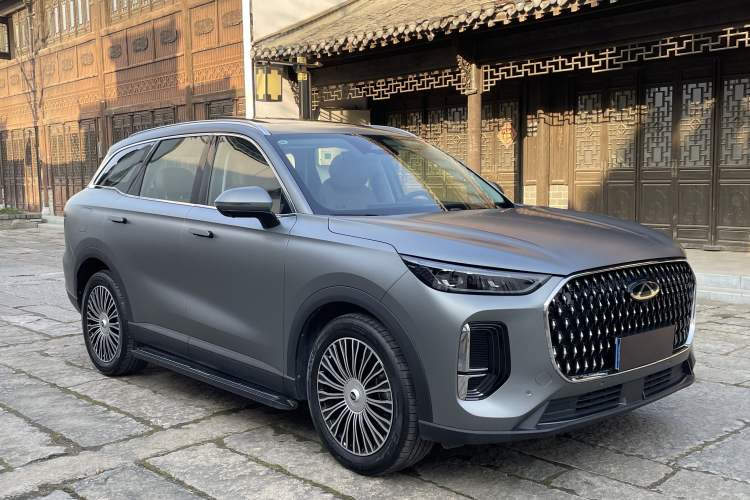 Used Chery Tiggo 8 L 2024 2.0T Two-Wheel Drive Prestige Version 5 Seats
