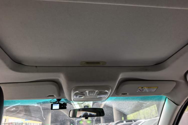 Used SWM X7 2018 1.5T Automatic Smart Enjoyment Version 7 Seats Headliner