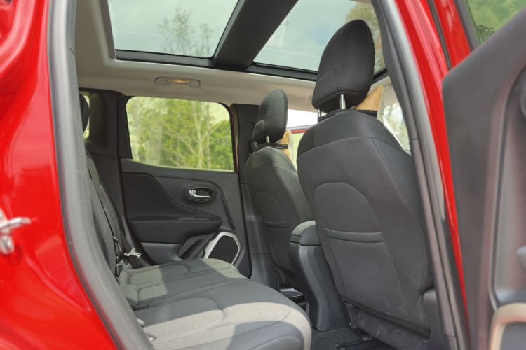 Used Jeep Renegade 2018 Connected Large Screen Version 180T Automatic High-Energy Edition